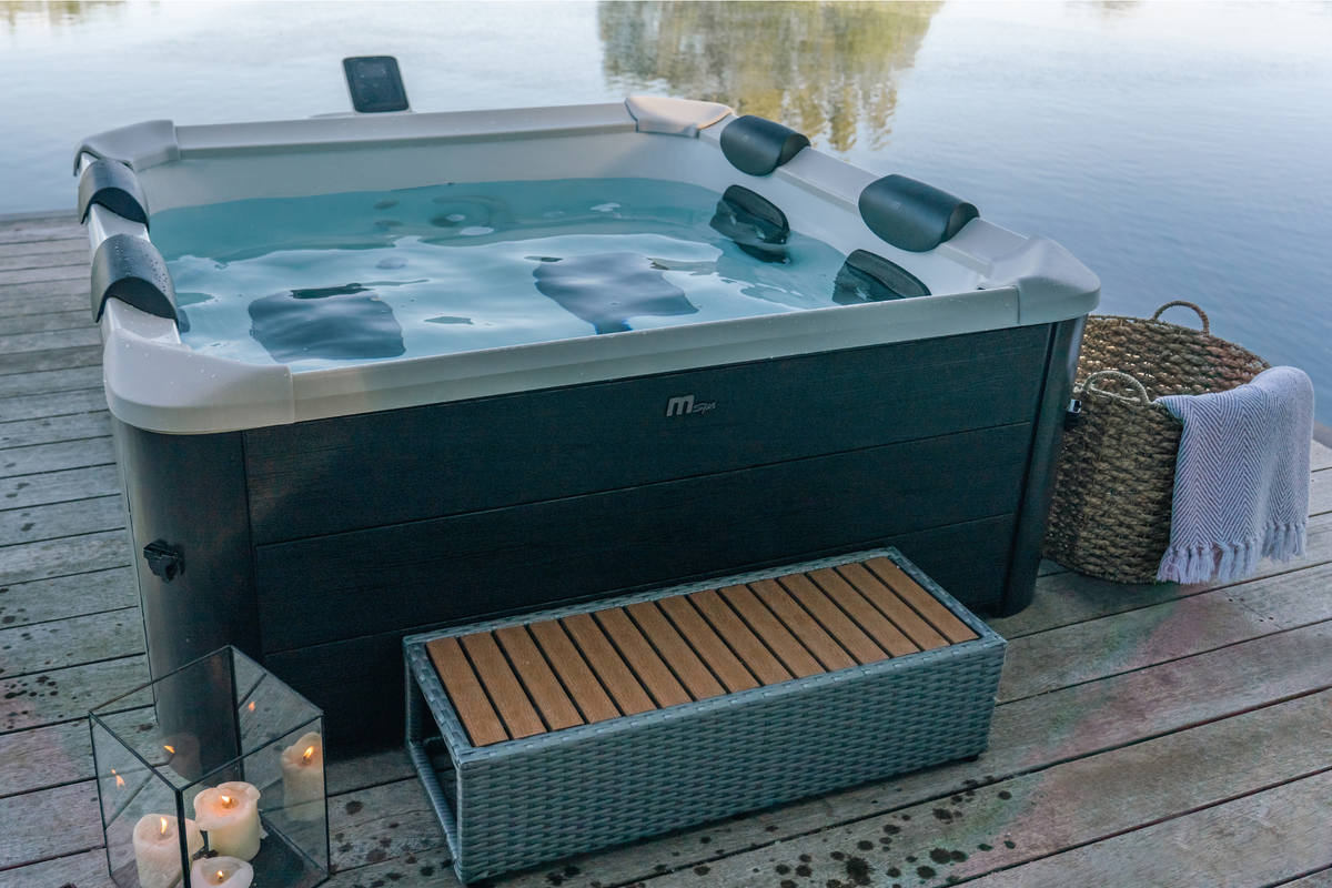 Rigid Hot Tub & Spa | Light up the night | Up to 6 Person